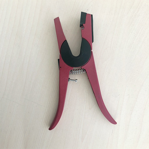 Pembelian kecil Welcome Ear Tag Applicator untuk domba dan kambing Identifikasi ear tag applicator